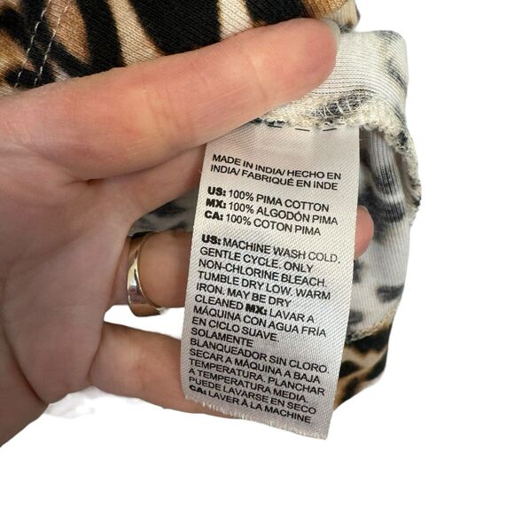 CHICOS Size 3 US XL Leopard‎ Print Pima Cotton Knit V- Neck Pullover Shirt - Picture 4 of 5